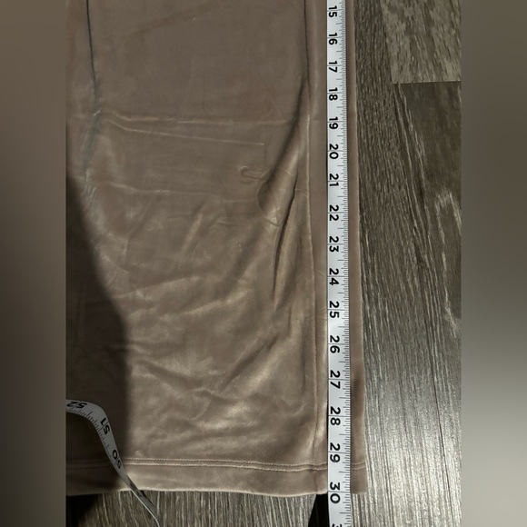 NWT - Victoria Secret Velour Set - Picture 8 of 12